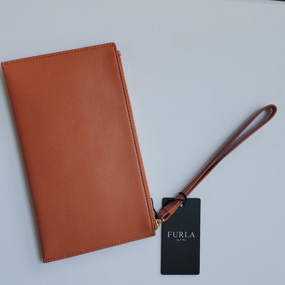 NEW FURLA CLUTCH / Rare Orange / Genuine Leather - Picture 2 of 5